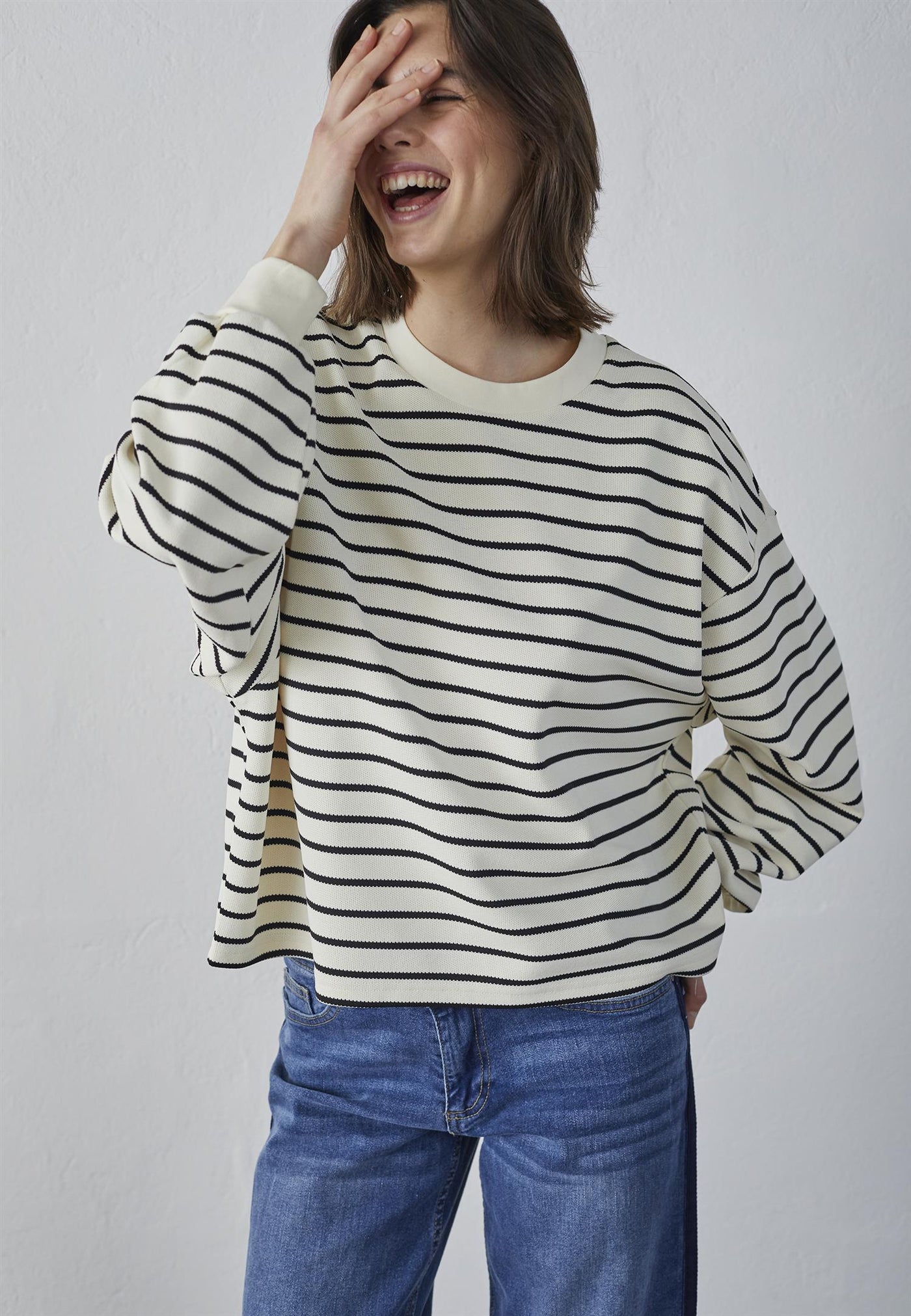 Eliso Sweater Cream Black