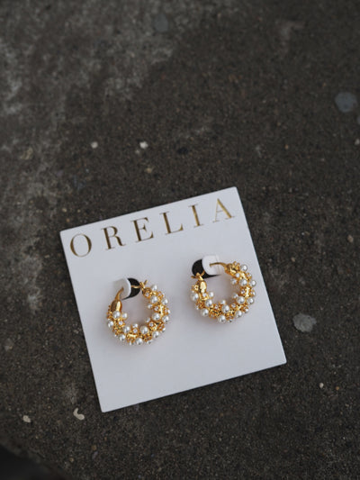 Pearl & crystal huggie hoops gold