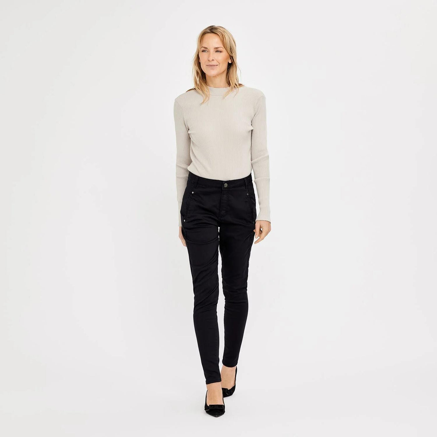 Jolie 606 Gun Black