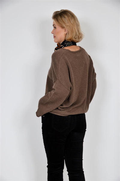 Cozy Sweater v-neck Brown
