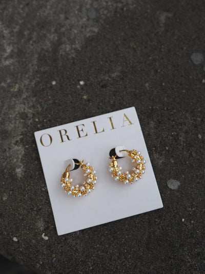 Pearl & crystal huggie hoops gold