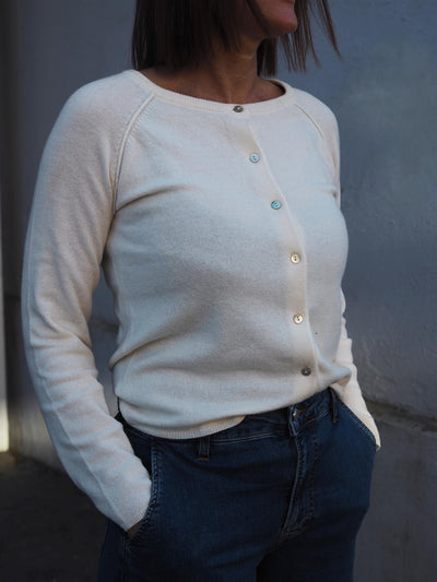 Laica LS O-neck Raglan Cardigan Ivory