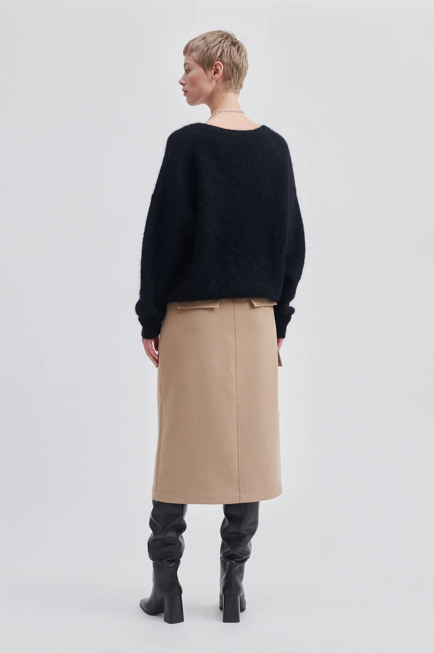 Brook Knit Oversize V-Neck Black