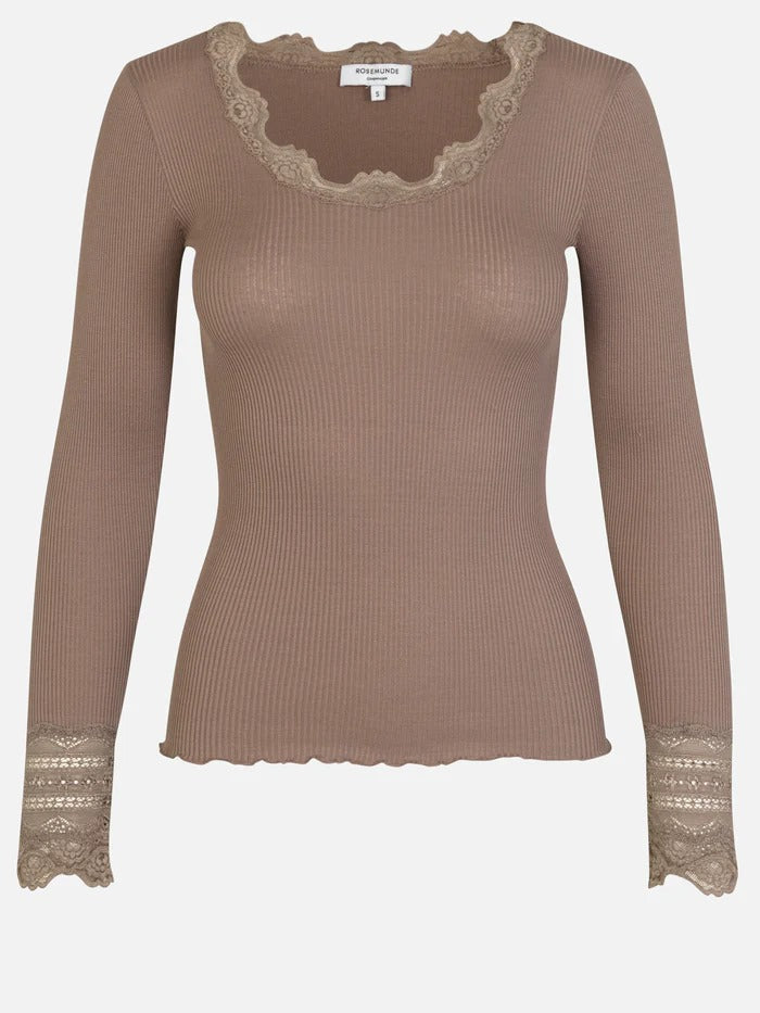 Silk t-shirt w/lace (koala)