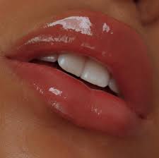 Mulholland gloss